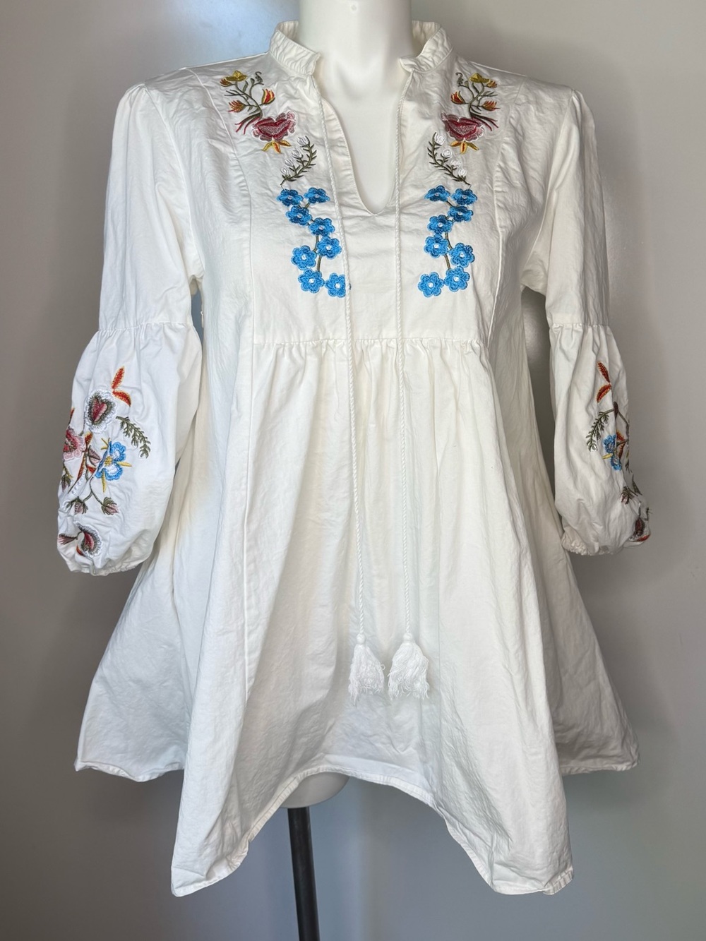Women’s Embroidered Bohemian White Peasant Floral Blue Floral Tunic Dress/Top(L) - Picture 12 of 15